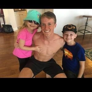 Meet your Posher, Brady